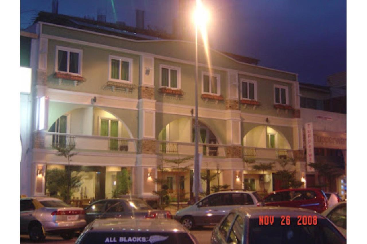Johan Hotel 2*